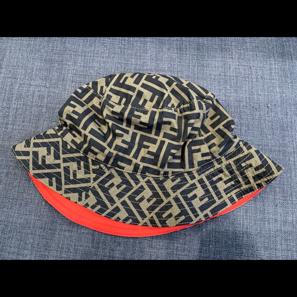 FENDI Monogram Bucket Hat - Picture 3 of 5